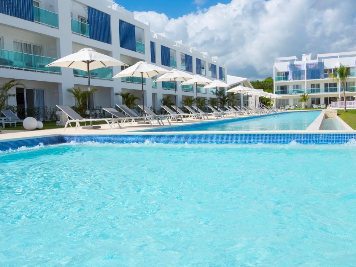 Cana Rock Condos Infinity Pool & Beach Suites Punta Cana Exterior photo