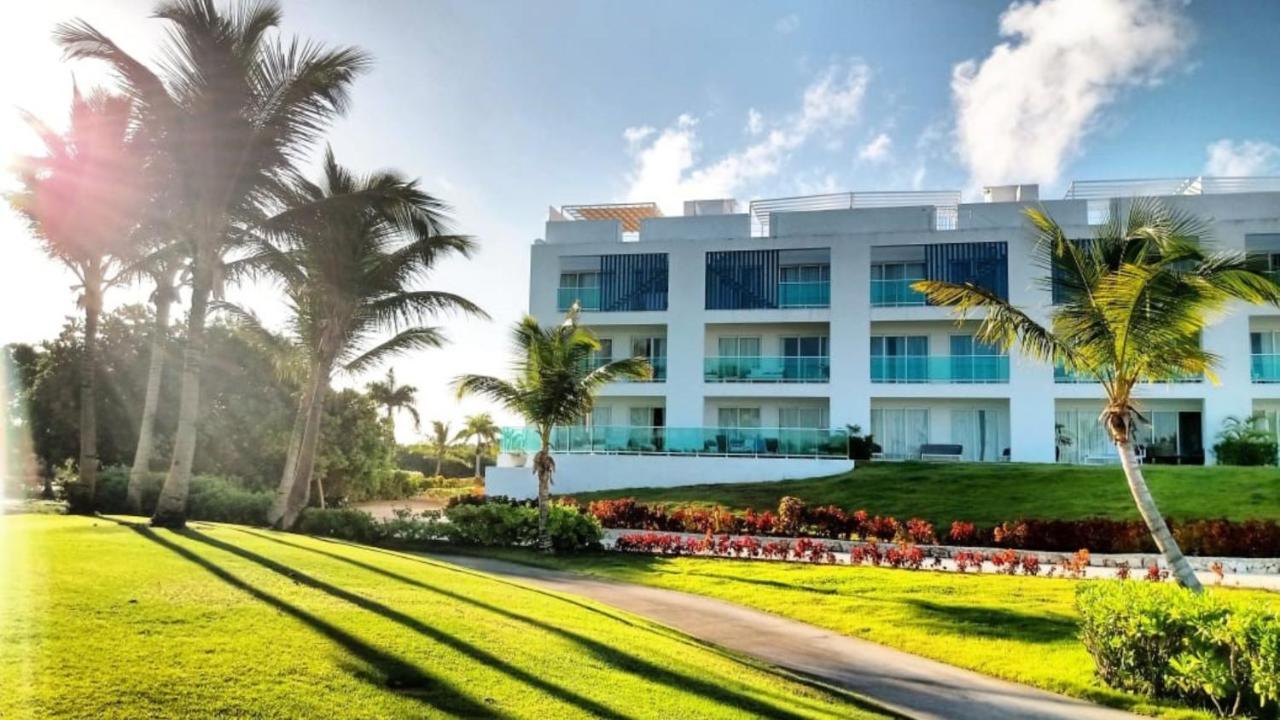 Cana Rock Condos Infinity Pool & Beach Suites Punta Cana Exterior photo
